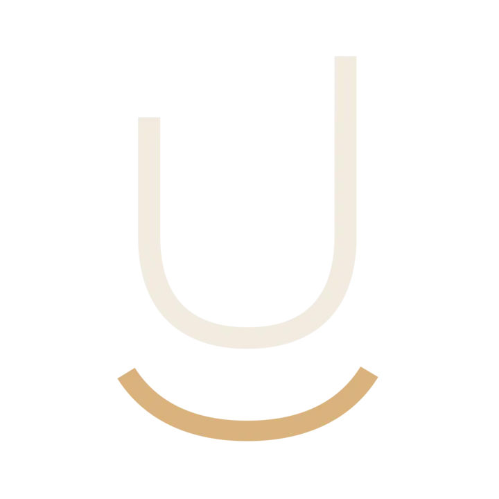 Logo abrégé officiel de Regards Uniques, enseigne optique haut de gamme au design raffiné et minimaliste