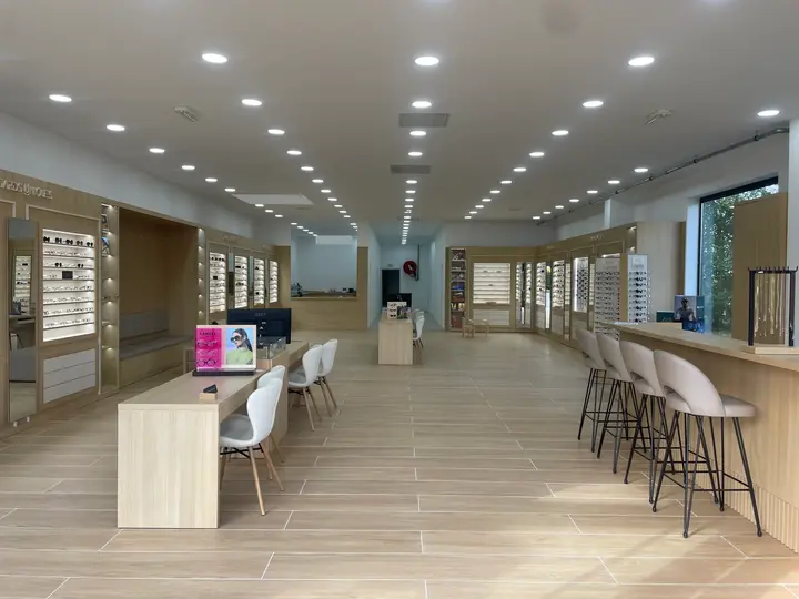 Intérieur du magasin de Guines