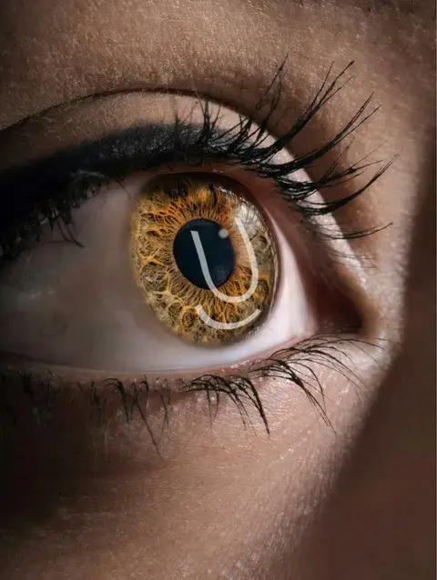 OEIL AVEC REFLET LOGO REGARDS UNIQUES